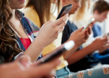 Hanya Individu Berumur 16 Tahun Ke Atas Dibenar Daftar Akaun Media Sosial, Akaun Sedia Ada Bakal Disekat