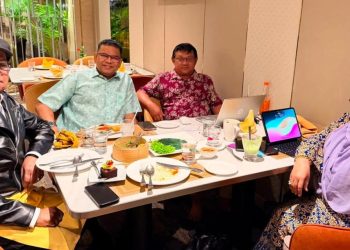 Lokman Adam Adakan Perbincangan Dengan Anggota PKR?
