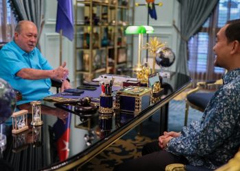 Yang di-Pertuan Agong Terima Menghadap MB Johor Onn Hafiz