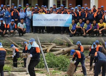 POSCO Malaysia Tebang Pokok Ancam Keselamatan Pelajar SMK Pulau Indah