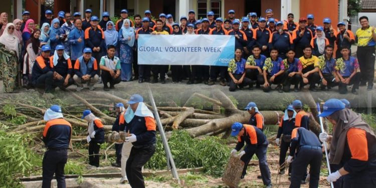 POSCO Malaysia Tebang Pokok Ancam Keselamatan Pelajar SMK Pulau Indah