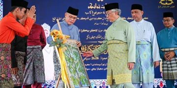 Jangan Sampai Biduk Ditumpangkan Mahu Menentukan Haluan Nakhoda – Sultan