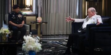 Yang di-Pertuan Agong Terima Menghadap Ketua Polis Negara