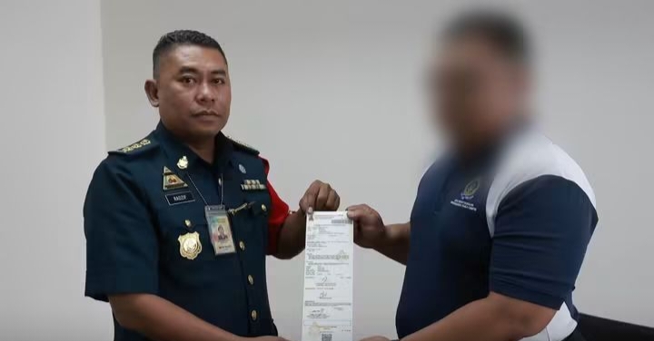 Anggota Penguat Kuasa DBKL Kena Kompaun Buang Sampah Dari Kenderaan Rasmi