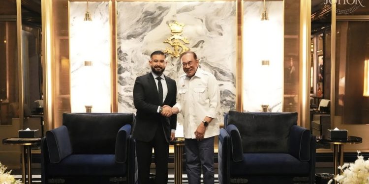 PM Anwar Datang Mengadap TMJ