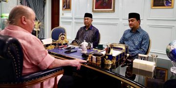 Yang di-Pertuan Agong Terima Menghadap Zahid, Onn Hafiz