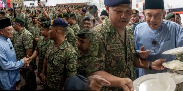 PMX Anwar Syukur Temui Anggota Tentera Di Negeri Sembilan, Rakam Penghargaan