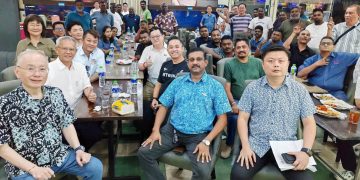 Pengusaha Bas Lori Negeri Sembilan Jumpa Pemimpin BN Wee Ka Siong