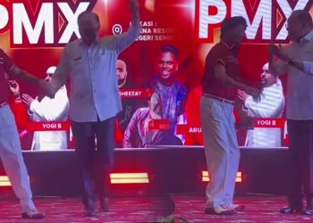 PMX Anwar Pamer Bakat Menari Ala MGR