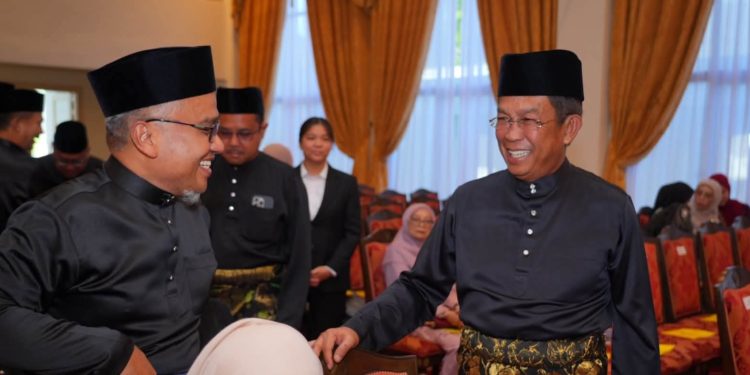 Jalaluddin Alias Hadir Istiadat Angkat Sumpah 10 EXCO Negeri Sembilan