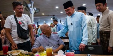 PMX Anwar Solat Jumaat di Alor Gajah, Melaka