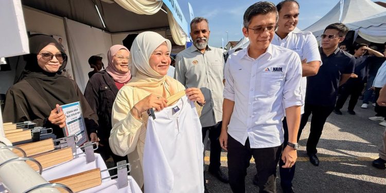 Ansuran Pakaian Seragam Sekolah Bukan Skim ‘Pay Later” – Menteri