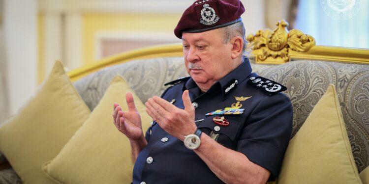 BANJIR BESAR: Agong, Raja Permaisuri Agong Doakan Keselamatan Rakyat Malaysia Di Nepal