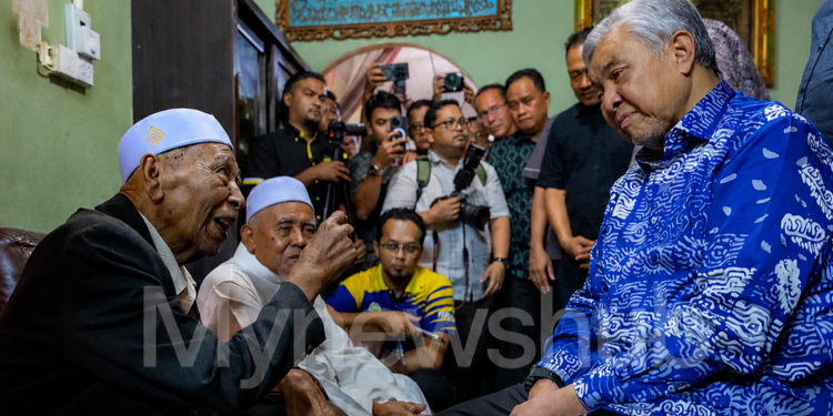 TPM Zahid Ziarah Mursyidul Am PAS Hashim Jasin di Perlis