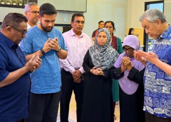 Pengerusi BN Zahid Kunjungi Keluarga Azeez Rahim