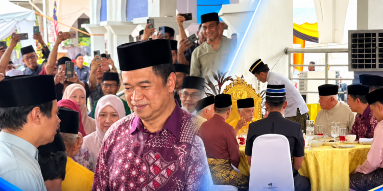 ADUN DAP Bahau Sambut Keberangkatan Tuanku Muhriz Tunai Solat Jumaat