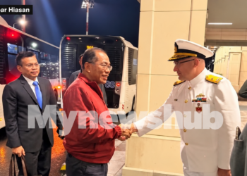 Khaled Nordin Disambut Pegawai Kanan Tentera Laut Türkiye Ketika Transit Di Istanbul
