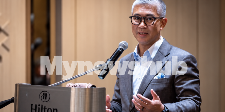 Tengku Zafrul Akui Kenaikan Gaji Minimum Boleh Jejas Perniagaan ‘Cukup-Cukup Makan’