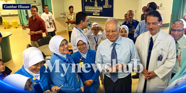 FB Najib Razak Jelaskan Situasi, Dulu Lambakan Graduan Kini Kekurangan Doktor