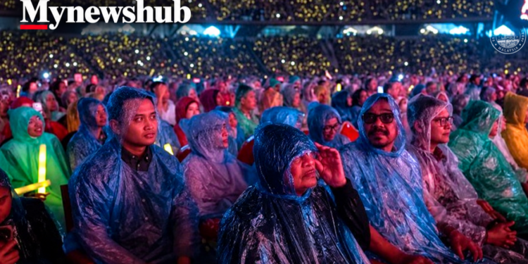Rakyat Malaysia Teruja, Terharu Lihat PMX Anwar Sanggup Berhujan Tonton Konsert Siti Nurhaliza