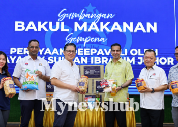 Yayasan Sultan Ibrahim Johor Sumbang Bakul Makanan, Muruku Kepada 400 Keluarga Sempena Deepavali