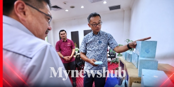Yayasan Sultan Ibrahim Johor Sumbang 167,000 Pelitup Muka Untuk Kegunaan Warga Sekolah